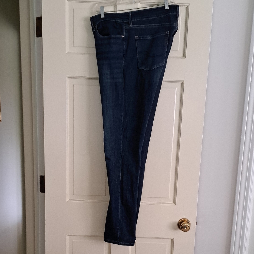 Signature by Levi Strauss Dark Indigo Women's Straight Leg Jeans